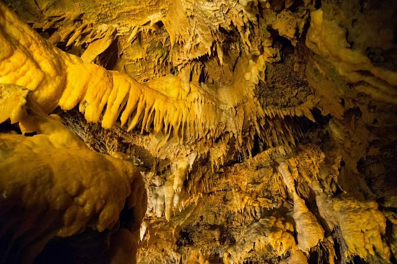 Ryugashido Cave