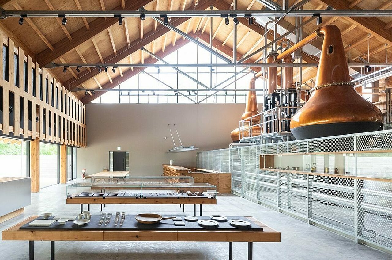 Niseko distillery whisky gin 1024x678