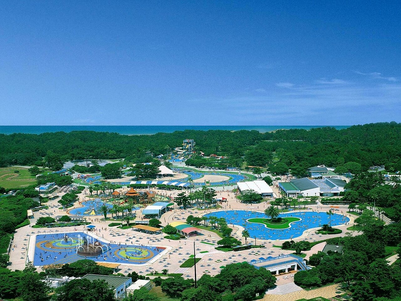 Sunshine Pool Fukuoka