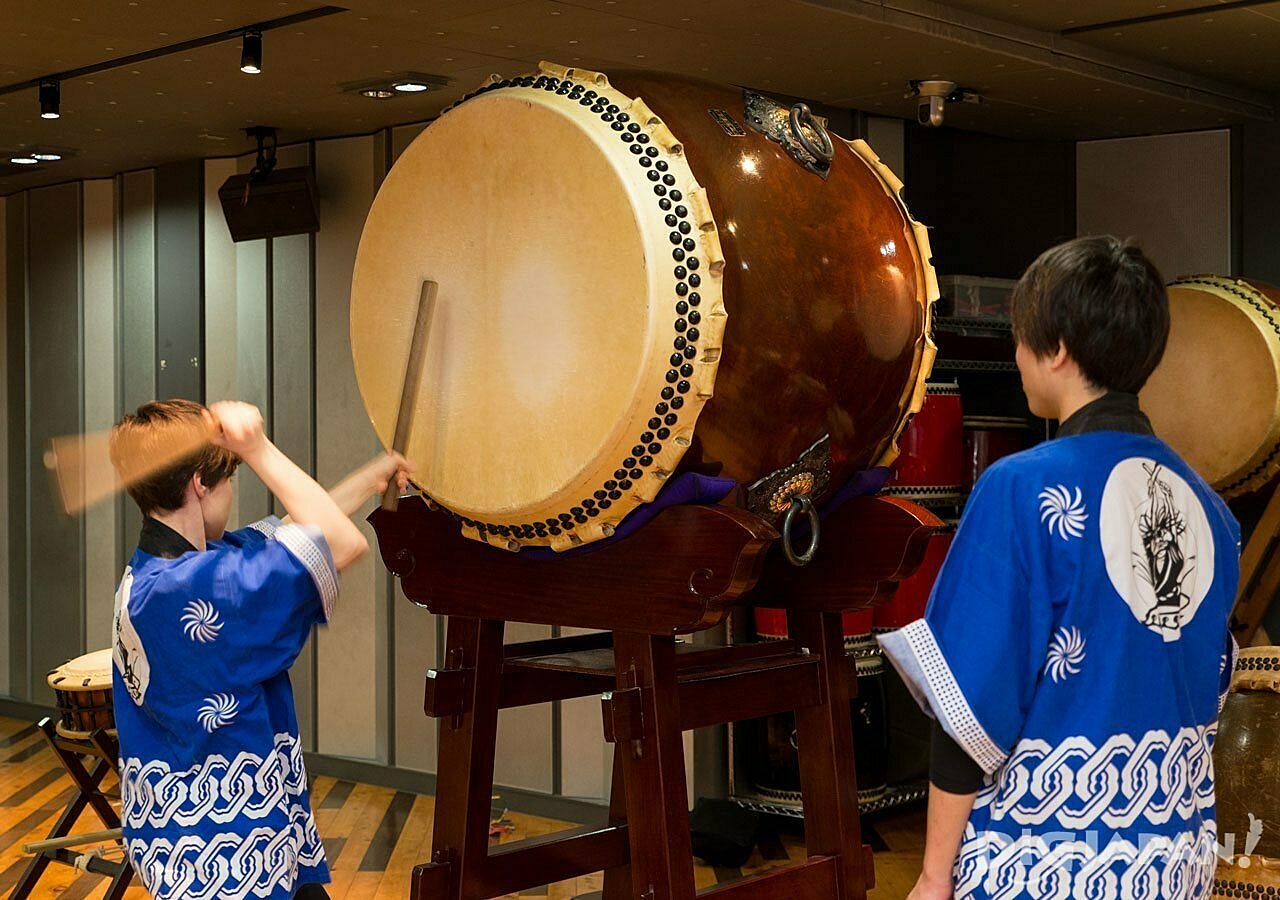Taiko drumming class