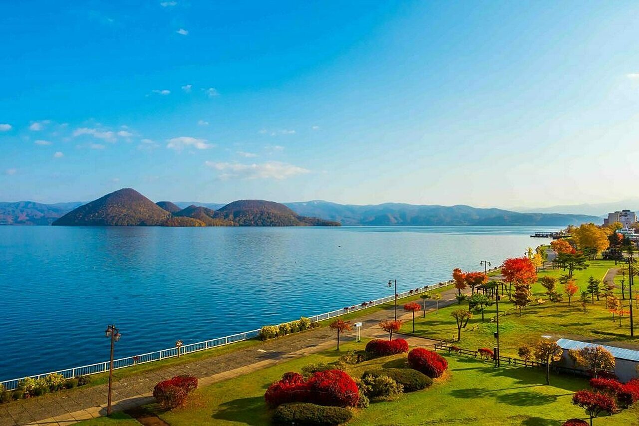 Lake Toya Autumn 01