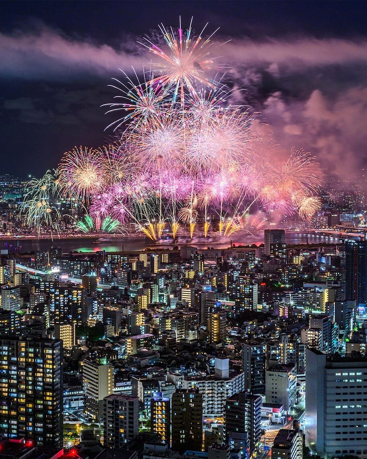 Naniwa yodogawa fireworks takahiro bessho