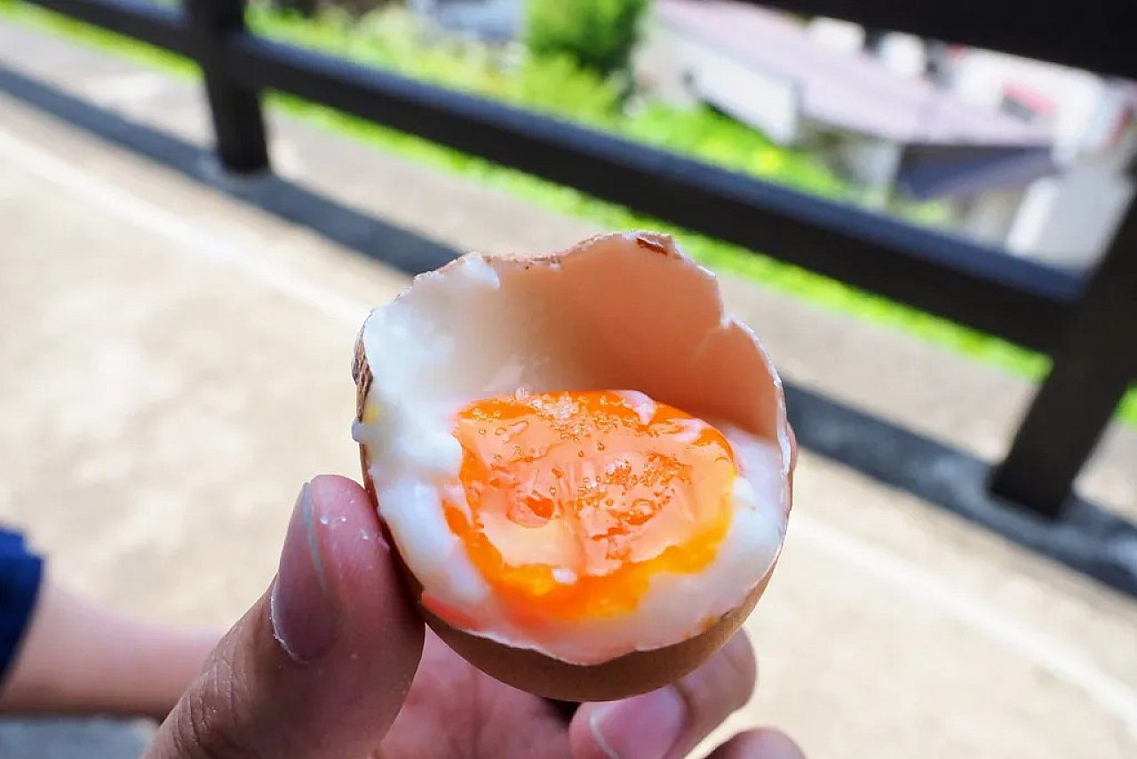 Cook An Egg In An Onsen