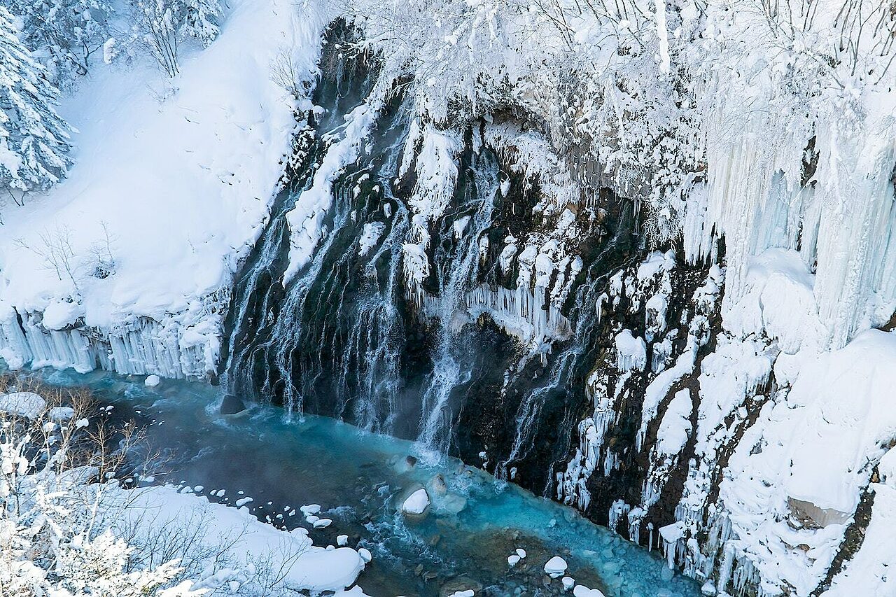 Furano shirahigge falls winter