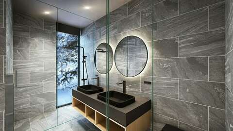 12 BATH RM1 0630