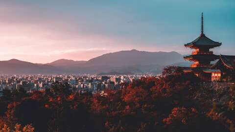 Kyoto Pagoda Su San Lee