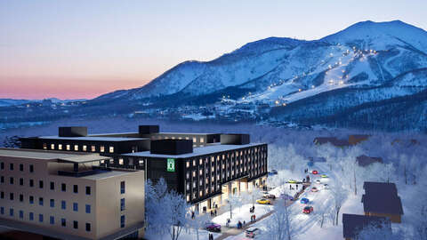 Hotel 101 lead
