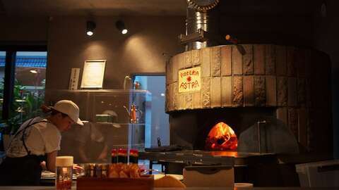 Pizzeria astra LEAD
