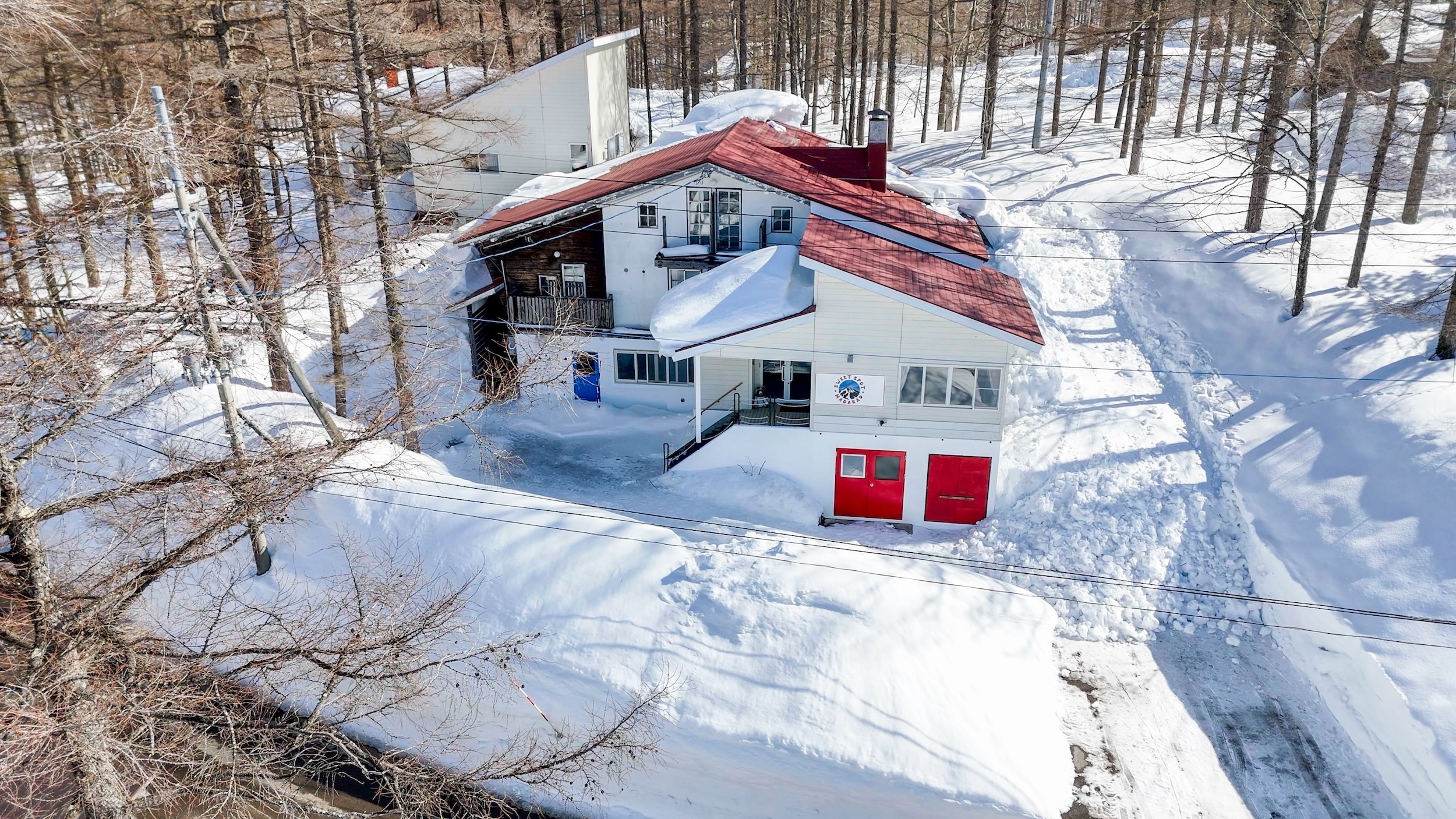 Sweet Spot Madarao – Turnkey Lodge + 4BR Annex Apartment