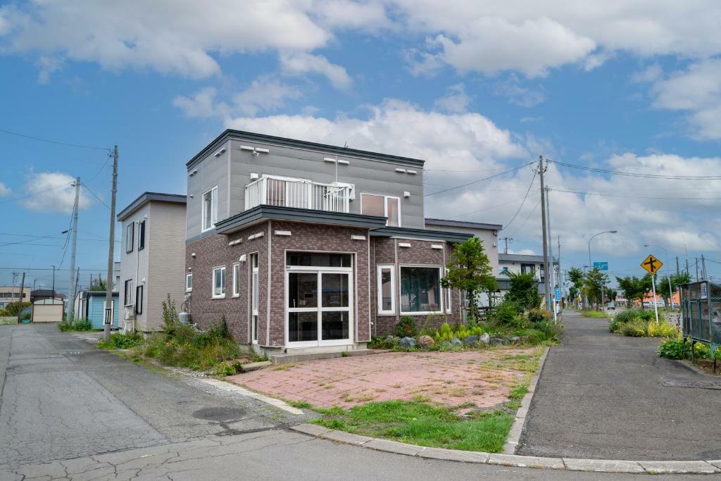 Licensed Furano 3LDK House | 10%+ Yield | Mgmt Included