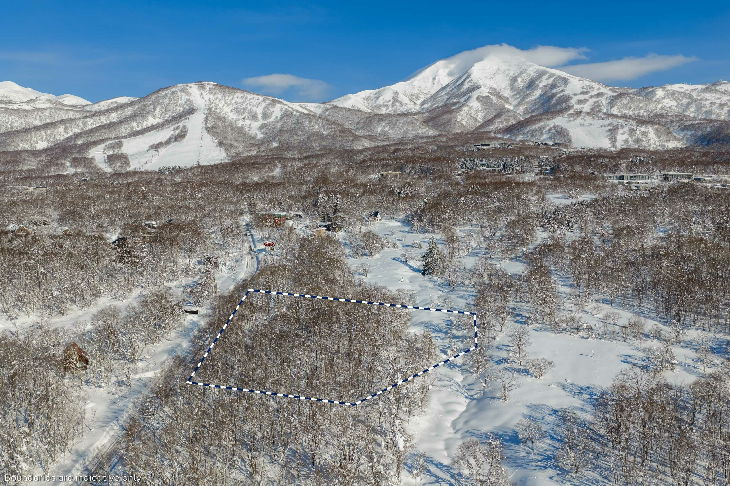 Large Creekside Villa Site in Annupuri