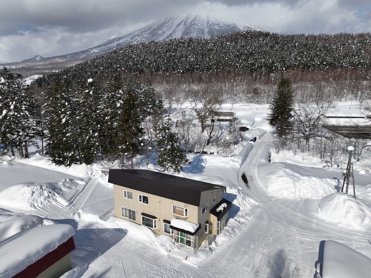 Makkari Forest House with Large Land: 4.5ha