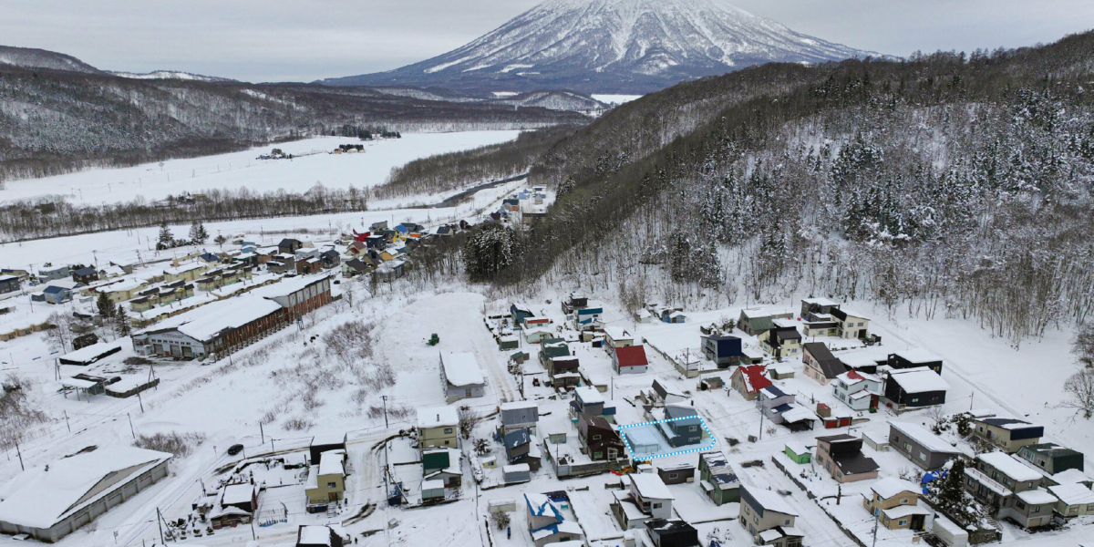 Kimobetsu Hillside House