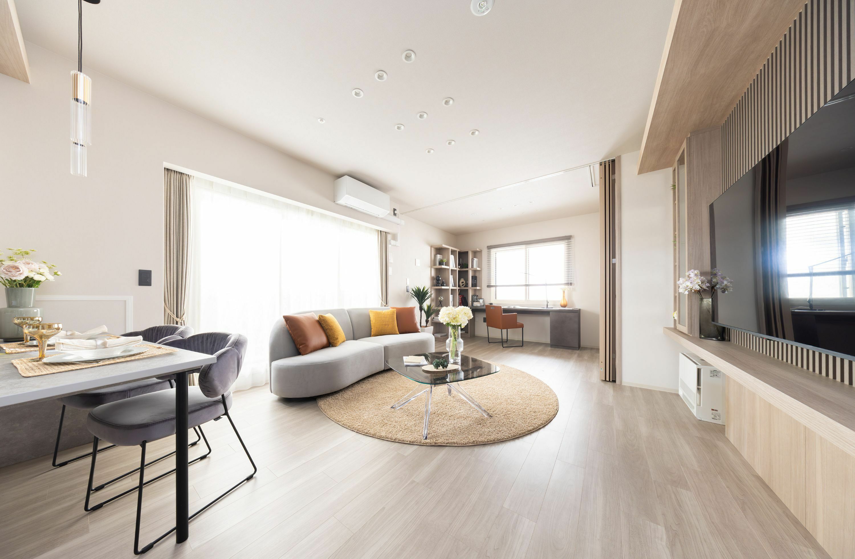 City Home Centric Nakajimakoen Sapporo 2-Bedroom Condominium