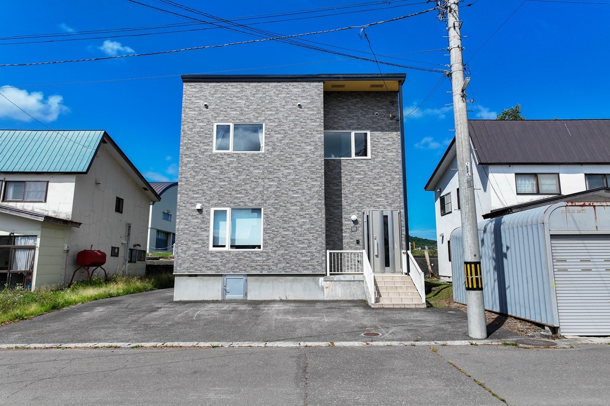 Kutchan Spacious 6-Bedroom House