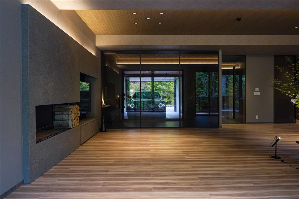 Royal Insignia Kyukaruizawa Building A –… | Uchi: Japan Real Estate