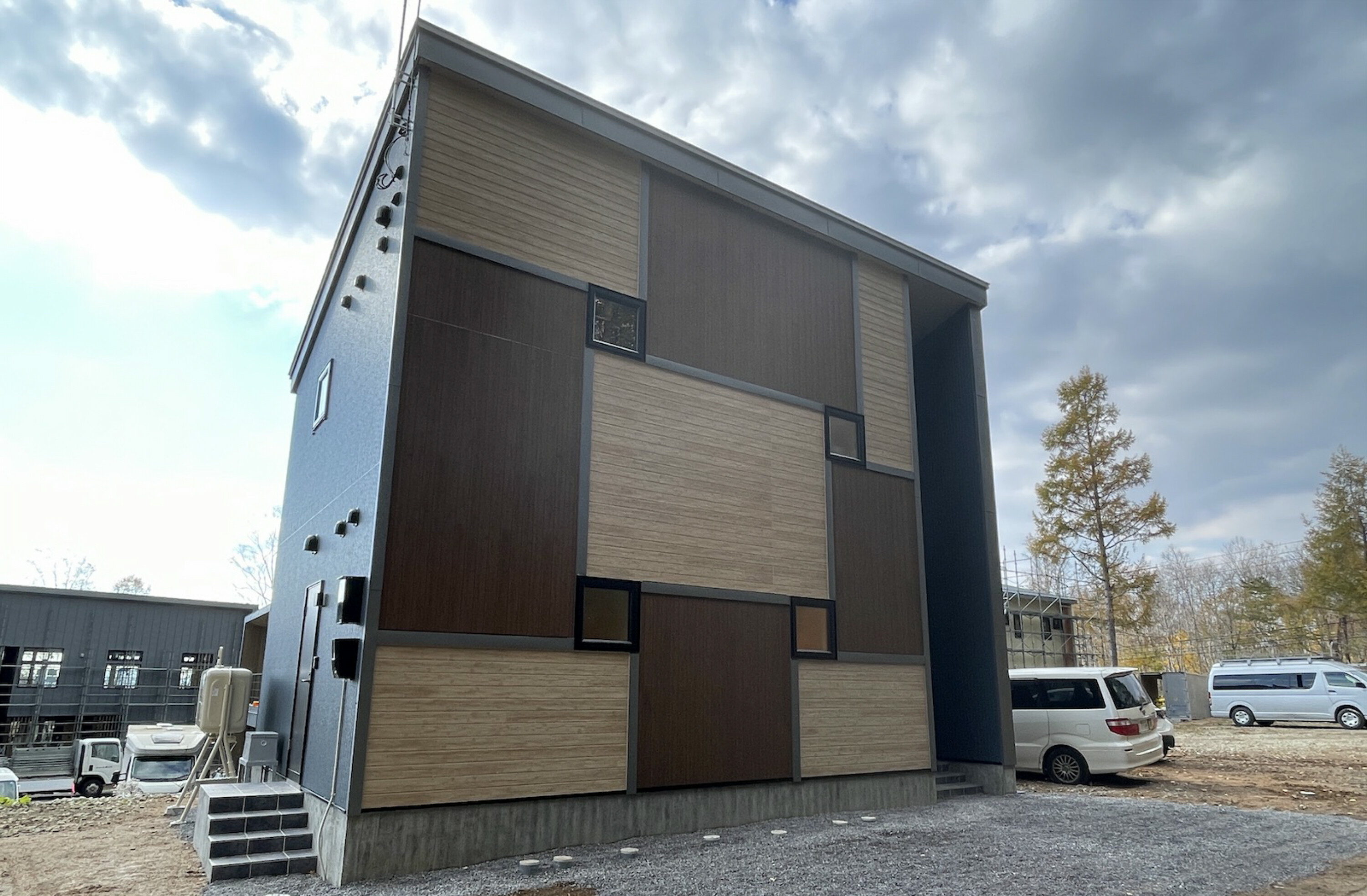 Soga Triple Units House