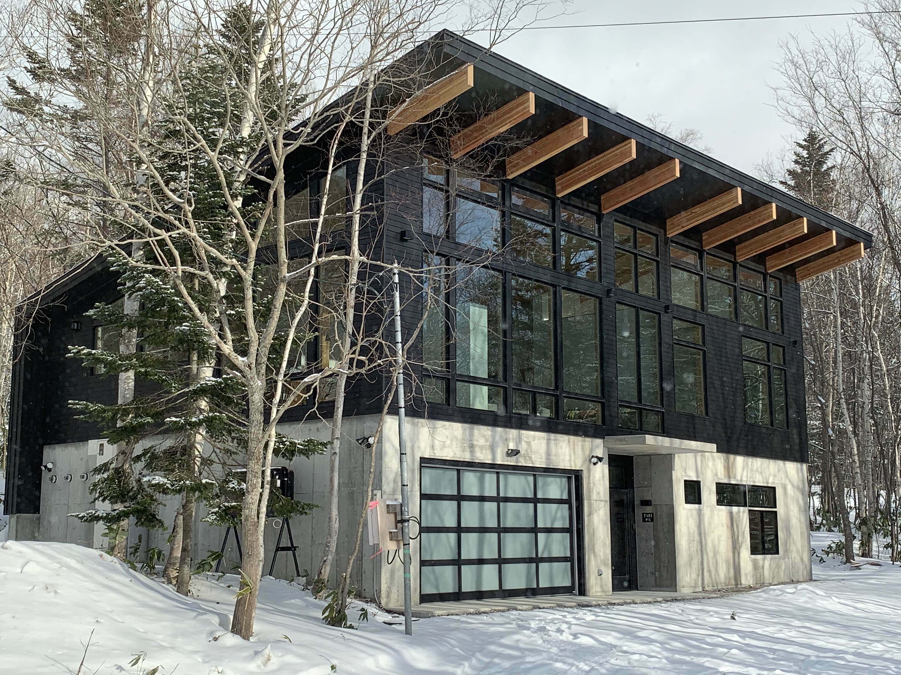 Tahi Chalet – 4-Bedroom Modern Luxury Retreat in Rusutsu