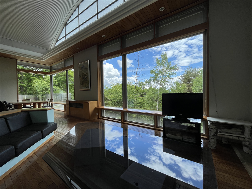 Spacious 8-Bedroom Mountain Retreat in Tateshina Resort Town