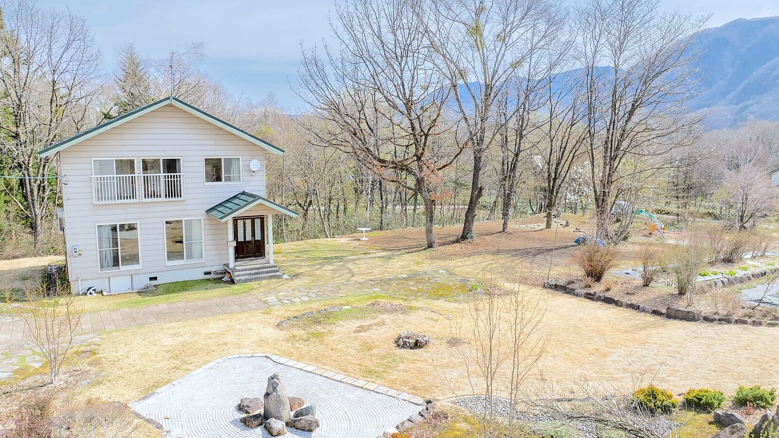 2 Alpine Garden House in Ochikura
