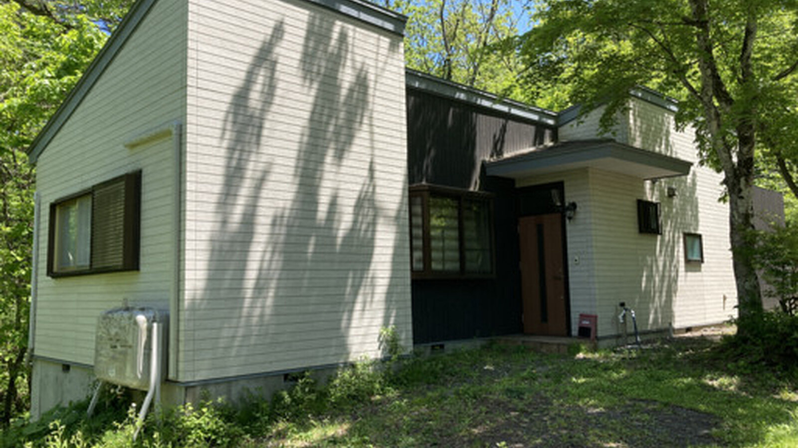 2 BR Fuji Villa with Garden Dual Decks Dog Friendly Yard15