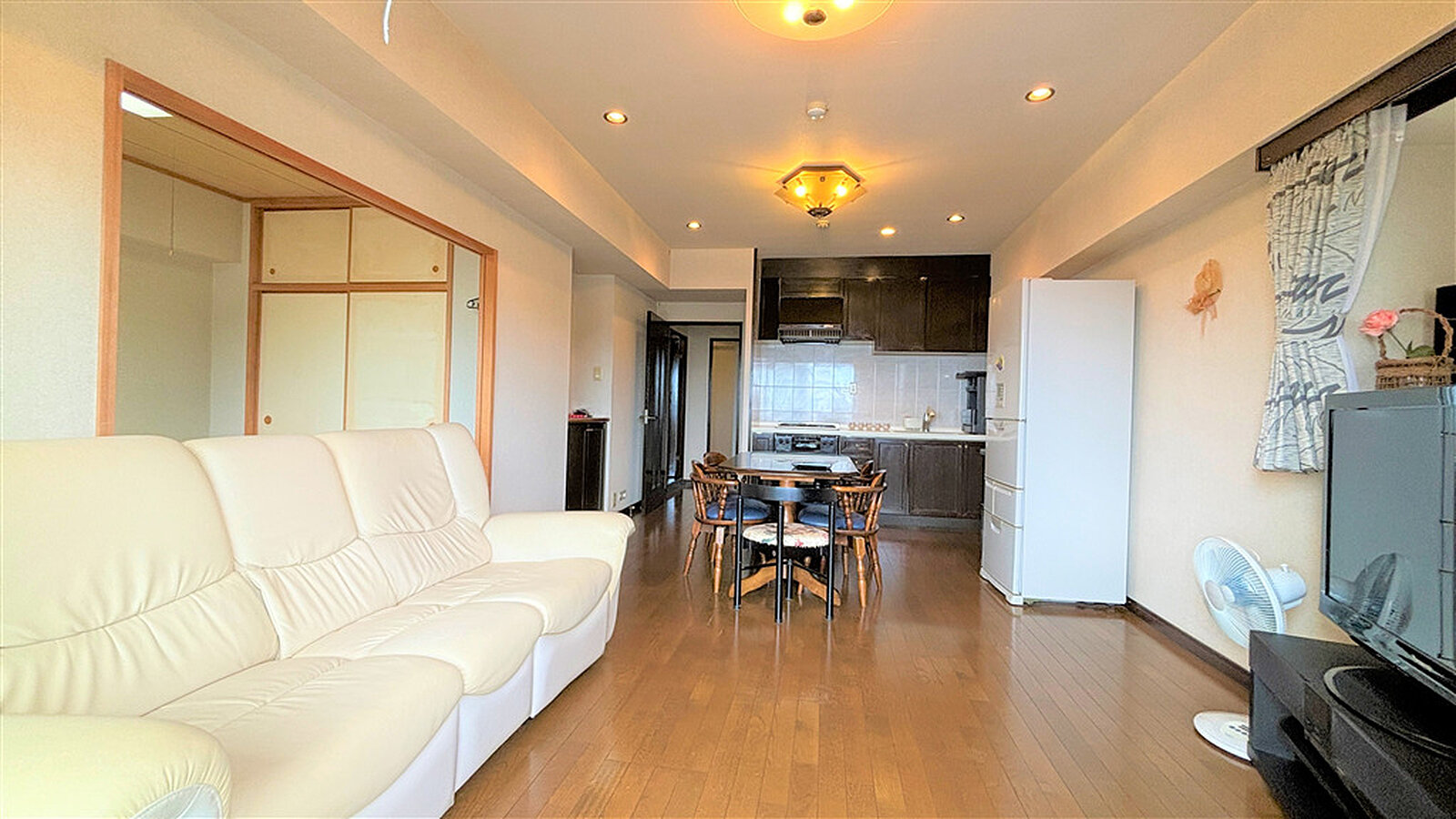 2 BR Hillside Condo with Panoramic Atami14