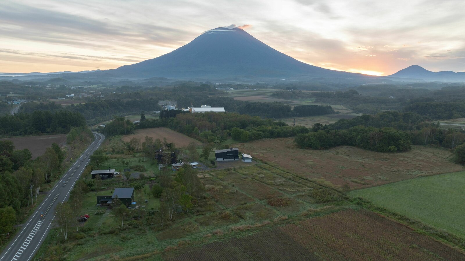 DJI 0328re