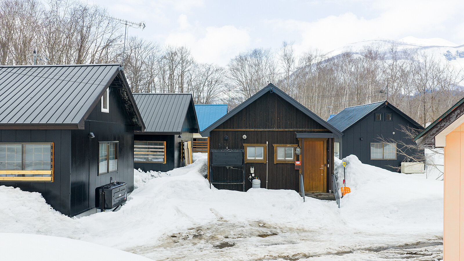 Genki Cabins EXT shoot 3