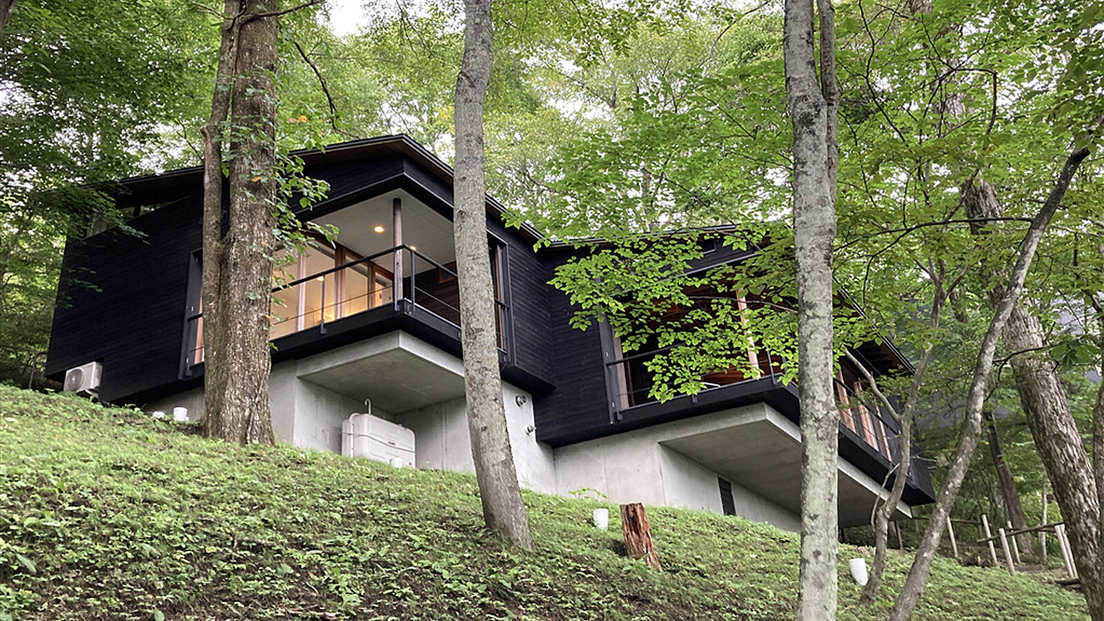 Hillside 2 BR Retreat with Forest Views in Kyu Karuizawa19