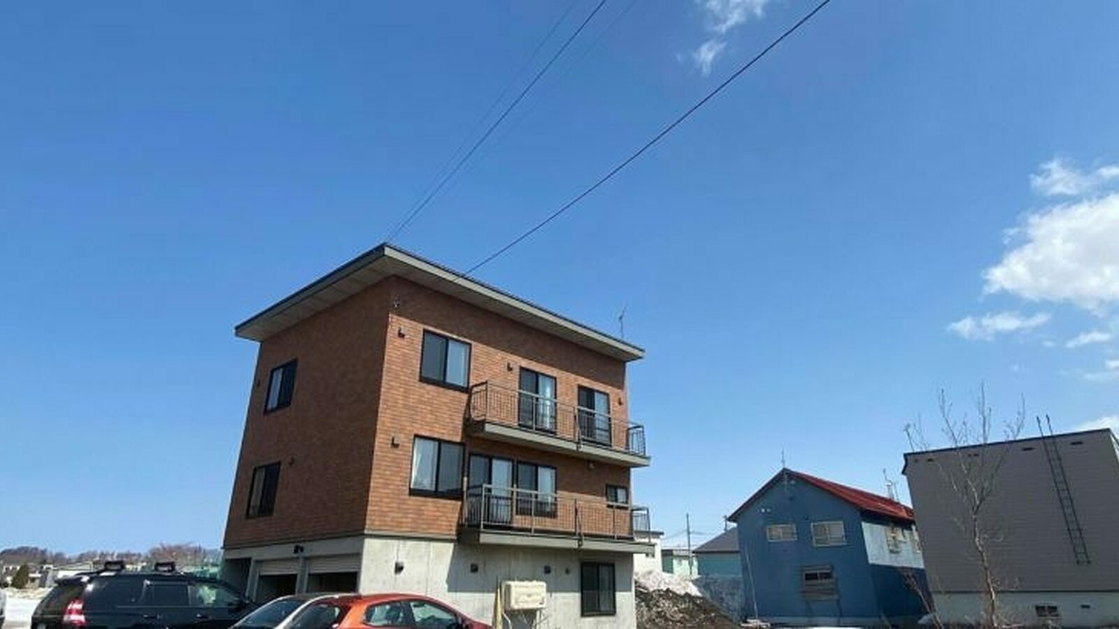 Lava Exterior 1 1 800x410 1