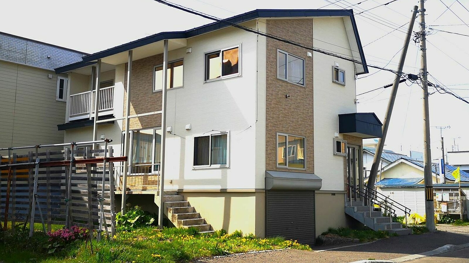 Maple House 01