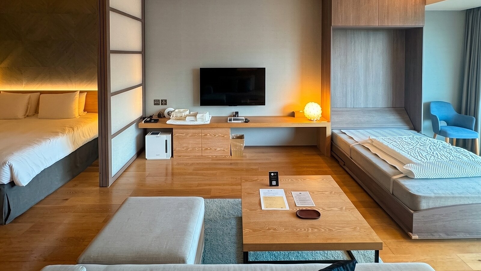 Master Living Room 01
