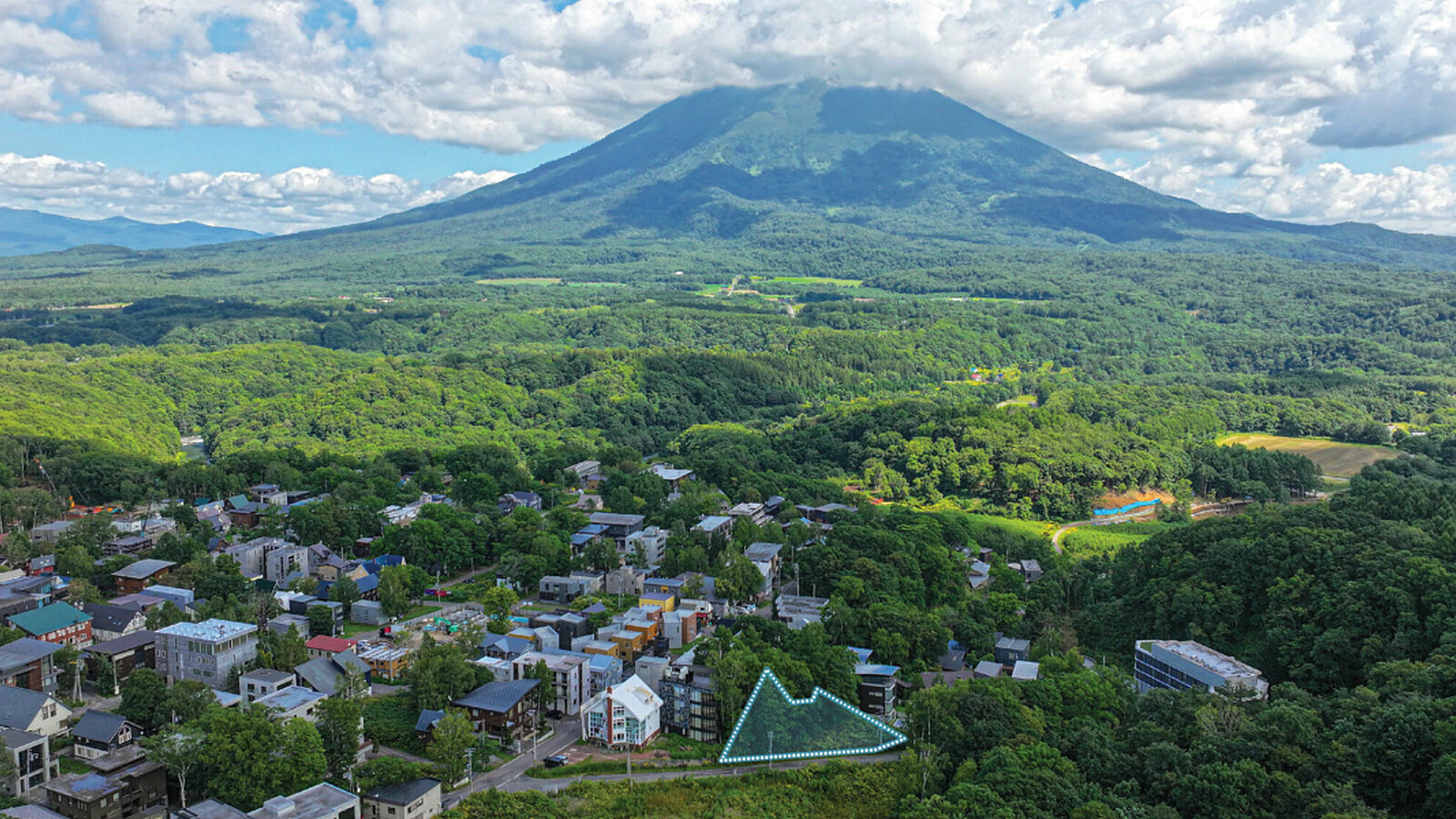 Middle Hirafu Resort View Land Aerial Maps 06 2024 09 09 041516 vrnh