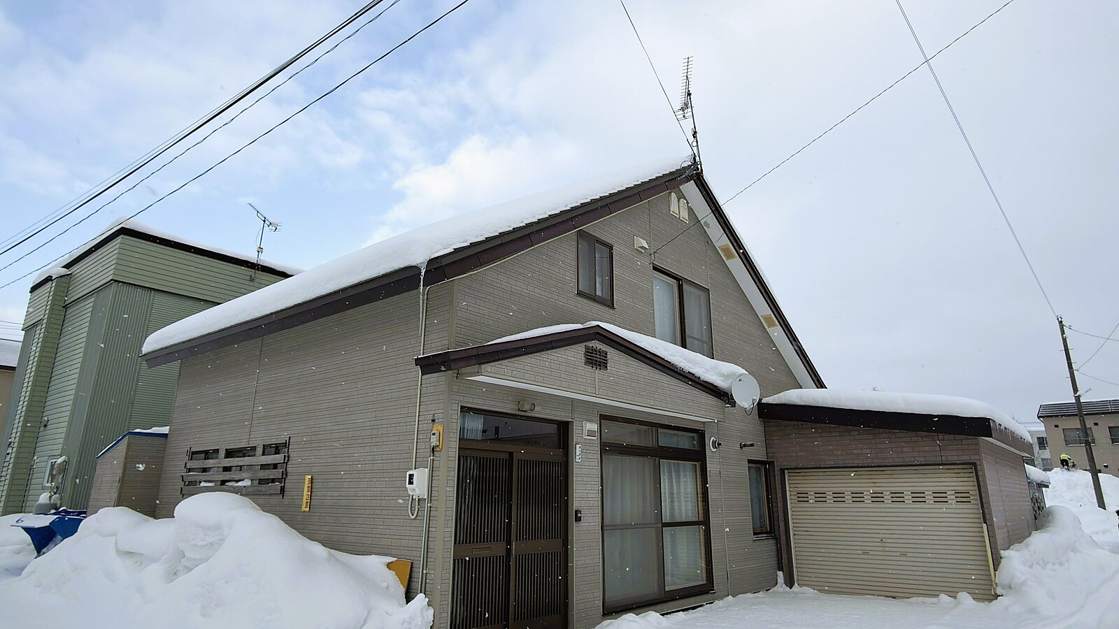 N5 Residence Garage 3 edit1