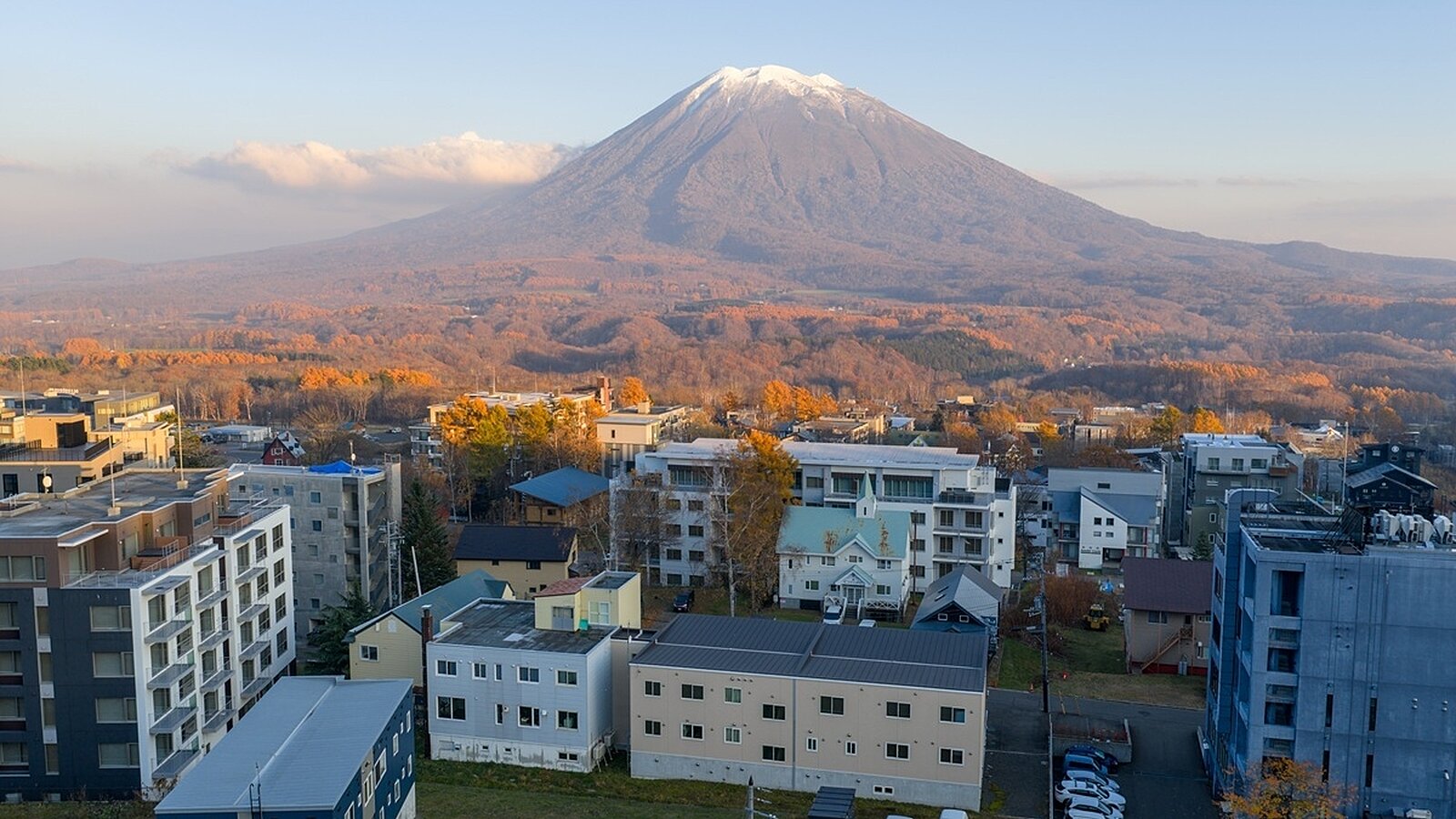 Niseko Realty Upper Hirafu Lodges 4