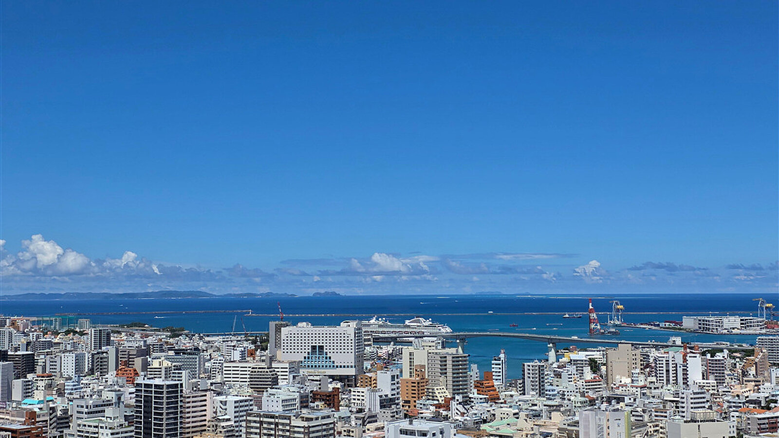 RYUX Tower West Ocean View Apartment15