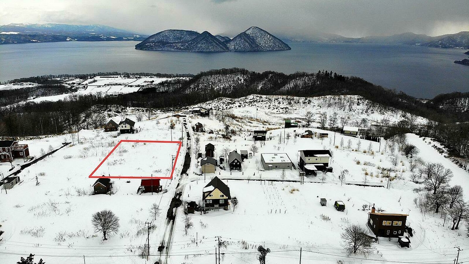 Toya Lake View Land1