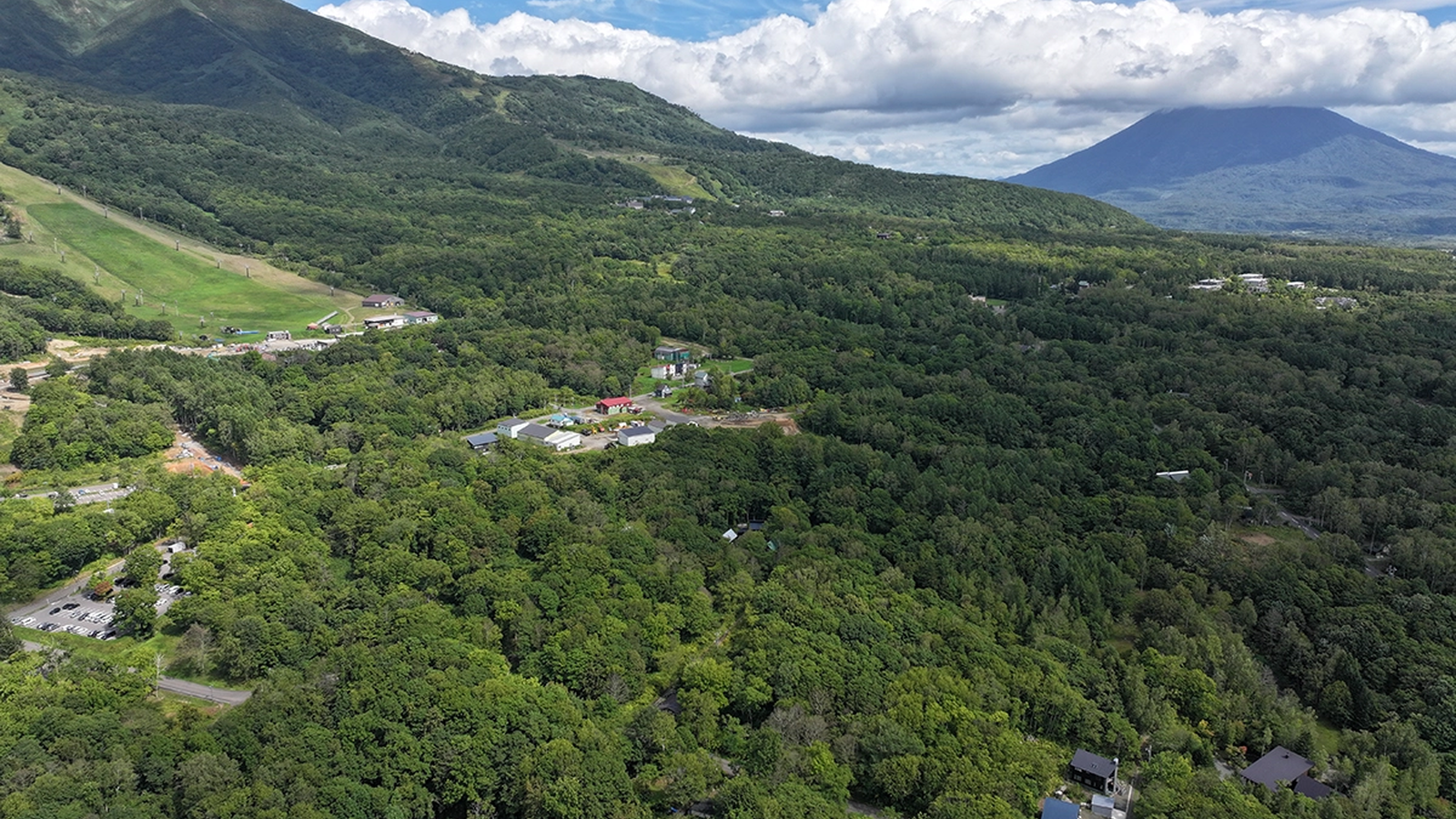 Niseko realty Moiwa Onsen Land Royal Town 1