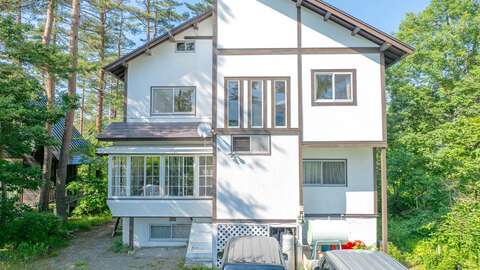1 Hira Riverside Chalet