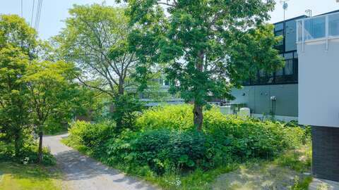 1 Lower Hirafu Double Lot