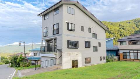 10 Nozawa Onsen Residence