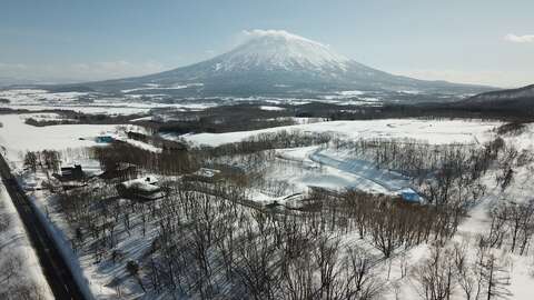 Niseko Realty Hanaridge Onsen Chalet Land 8