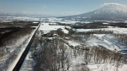 Niseko Realty Hanaridge Onsen Chalet Land 11