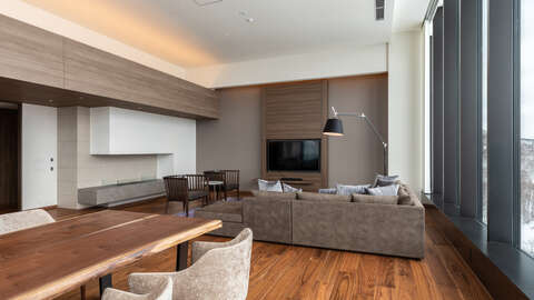 TVR Penthouse2