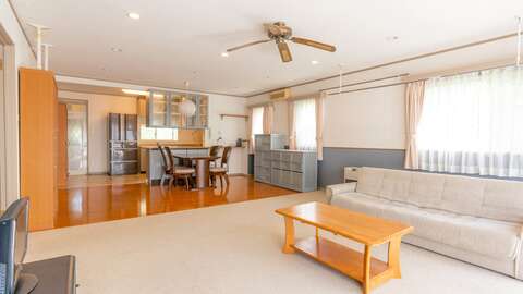 13 Interior