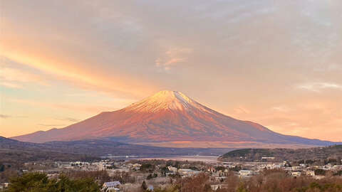 1 BR Condo with Mt Fuji Lake Yamanaka Views1