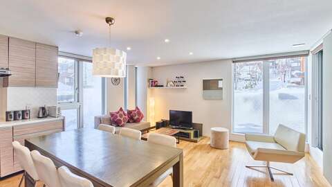 20241212 Niseko Central Kisetsukan KS102 Winter Living Room DSC3414 Lores 4