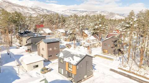24 Winter Thiel House