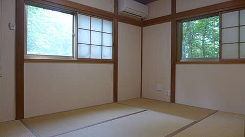 2 BR Fuji Villa with Garden Dual Decks Dog Friendly Yard9
