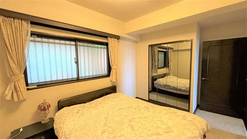 2 BR Hillside Condo with Panoramic Atami11